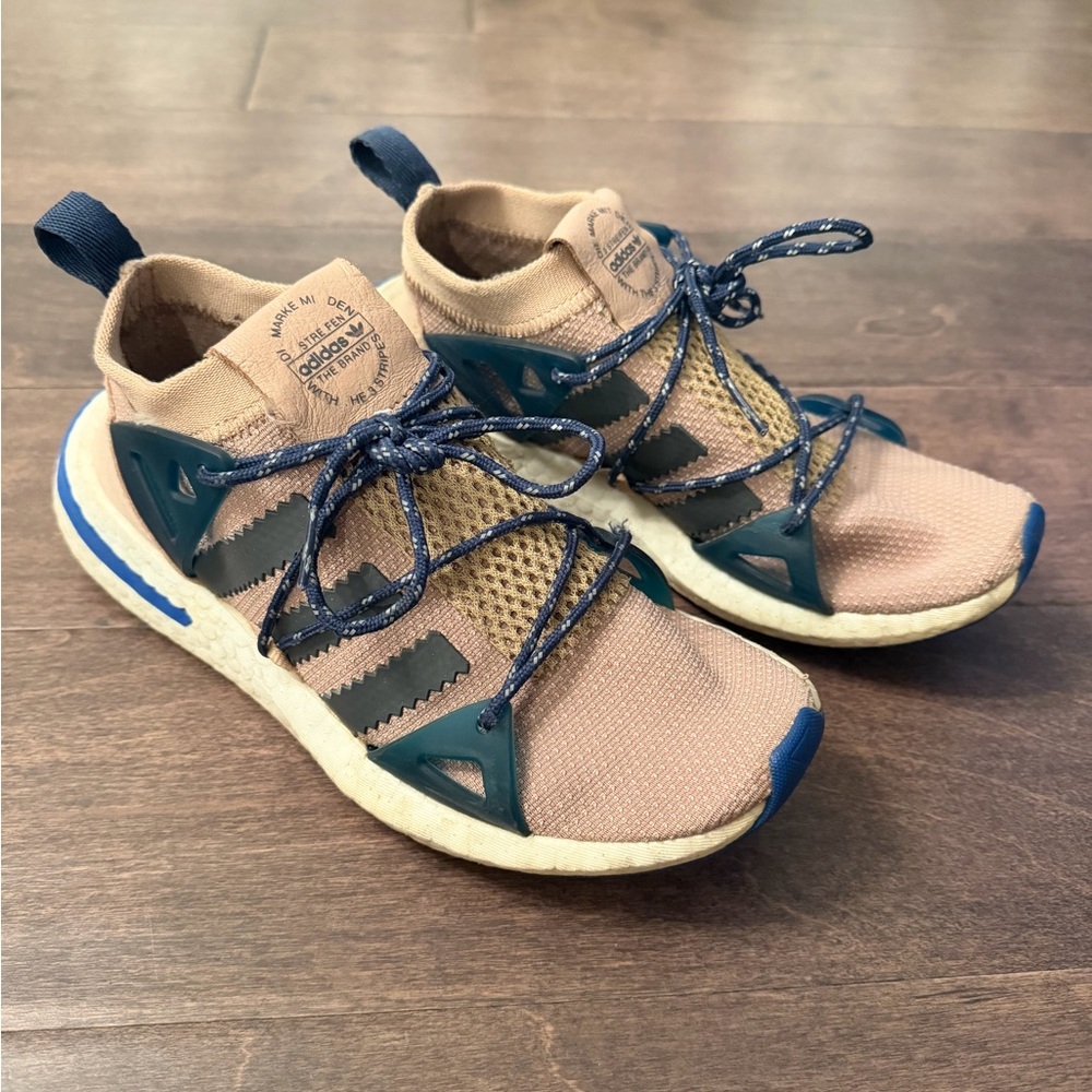 Adidas Arkyn Tennis Shoes Women Size 6.5 Tan Blue